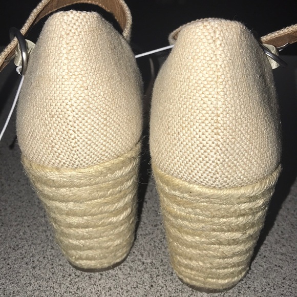 New Lily Wedges by Susina - Picture 4 of 7